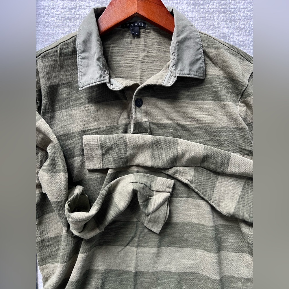 Long sleeve Theory